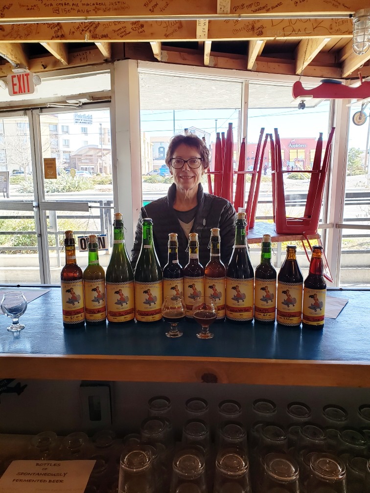 Another WILD SPONTANEOUS afternoon at The 377 Brewery sampling all of Lyna’s Spontan…